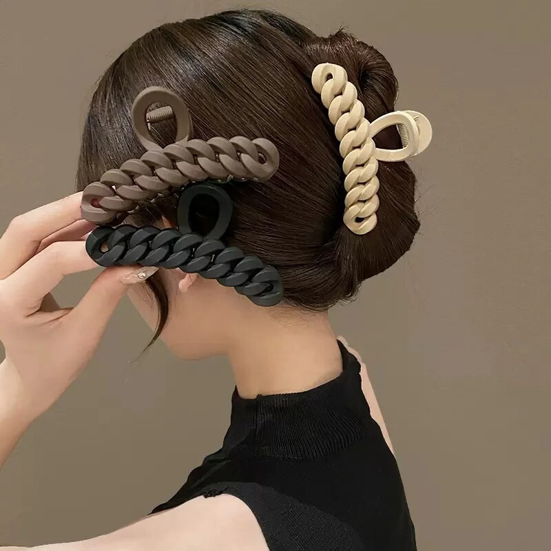 Lielas zirgastes greznas matu sprādzes sievietēm korejiešu spīļu sprādzes bieziem matiem, netīras krāsas krabju spīlēm matu aksesuāri sievietēm