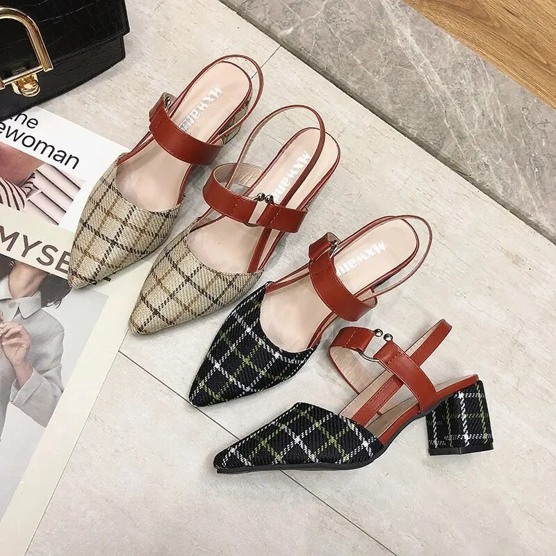 2021. gada pavasaris, vasara Sieviešu apavi Ādas siksniņas Sandales Sieviešu smailas rūtainas Slingback Pumpas Sandales Kvadrātveida papēži 6 CM jauni, karsti