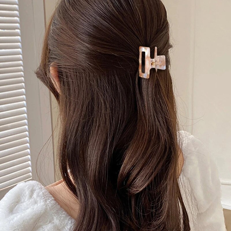 2023. gada korejiešu stila akrila PVC mini dobi ģeometriski sieviešu matu sprādzes vienkrāsains krabju spīļu meitenes matu sprādzes matu aksesuāri