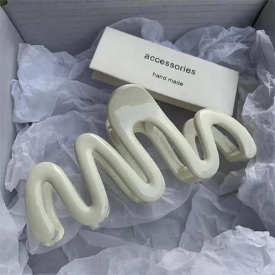 Μοντέρνα κλιπ Clip Crab Hair Clips INS Γυναικεία φουρκέτα πίσω από το κεφάλι 2023 Νέα ματ μεγάλη καρφίτσα καρχαρία καρφίτσες μαλλιών για γυναίκες