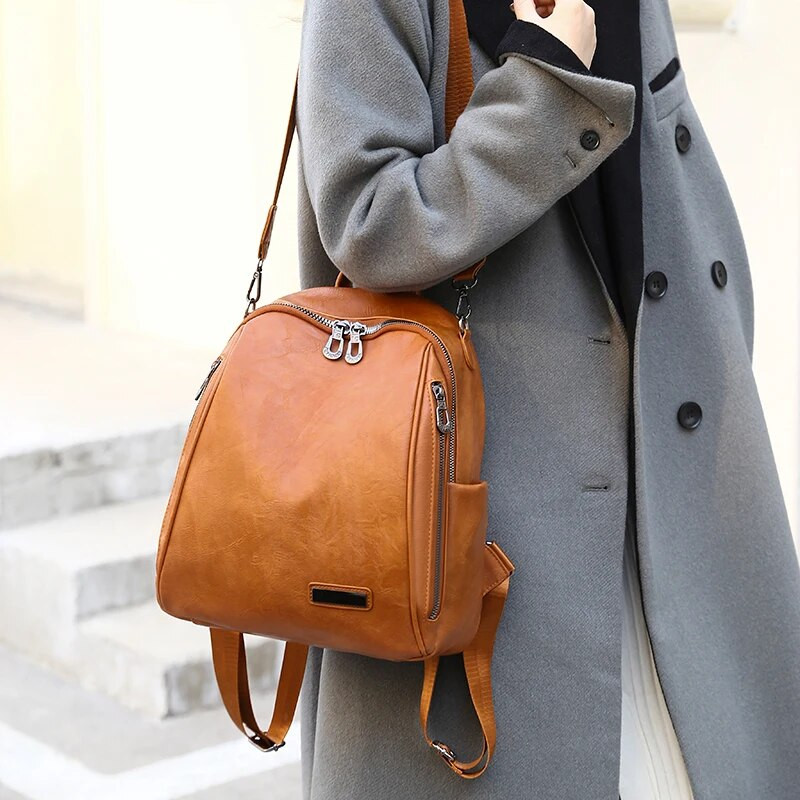 Modes mīkstas ādas mugursoma Luksusa dizaineru pretaizdzīšanas sieviešu ceļojumu soma 2023 Lielas ietilpības rokassoma plecu somas Mochilas