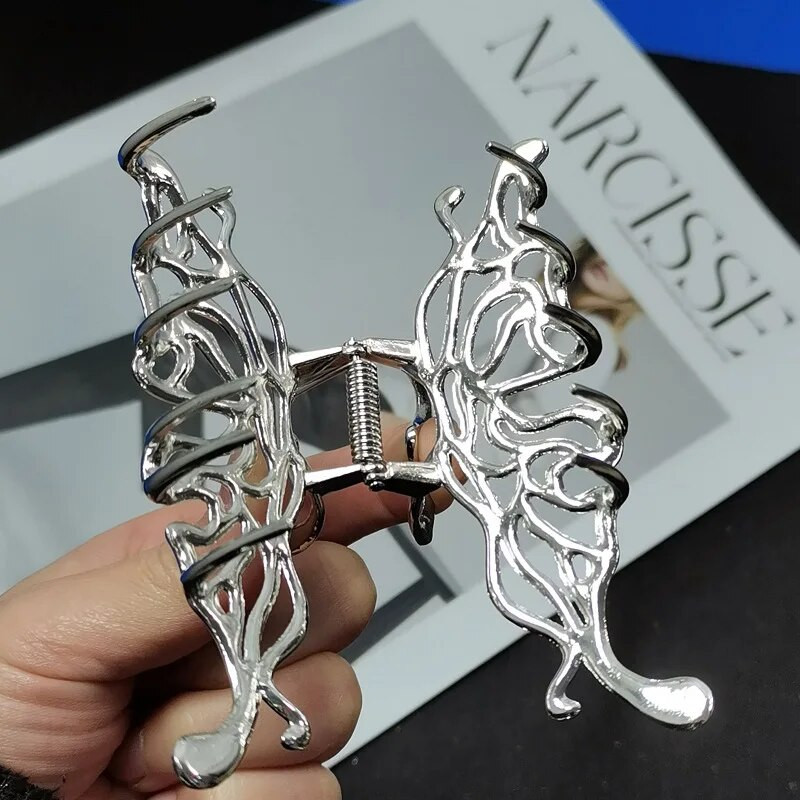 Y2k ģeometriskas spīļu skavas sievietēm lielas metāla sudraba krāsas korejiešu modes haizivju matu sprādzes, satvērēju skavas Meiteņu matu aksesuāri