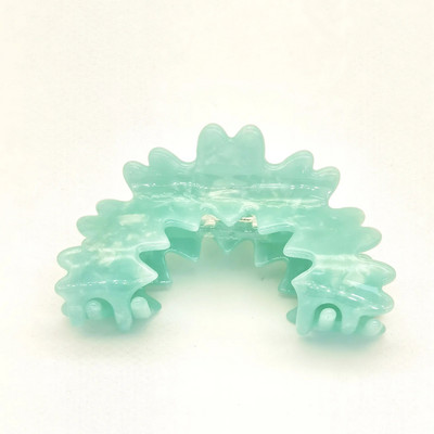 HANGZHI Flower Hollow Geometric Acetate Color Shark Hair Claw Γυναικεία κορίτσια 2022 Springs Νέα Μοντέρνα αξεσουάρ κεφαλής κλιπ μαλλιών
