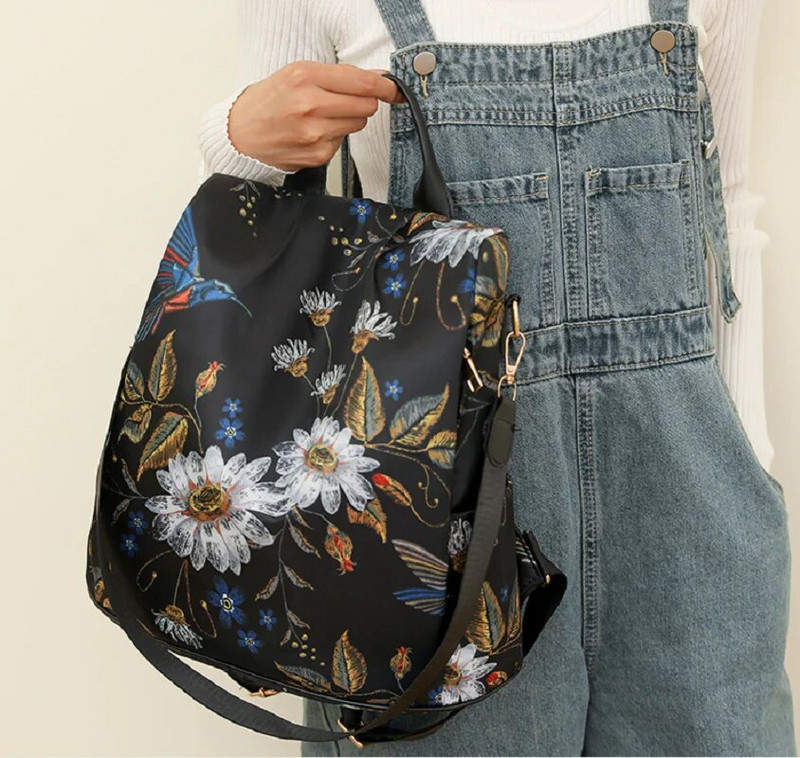 Karstā izpārdošana Jauna modes apdruka Ūdensizturīga neilona ceļojumu mugursoma Lielas ietilpības pretaizdzīšanas plecu somas Sieviešu ikdienas mugursomas