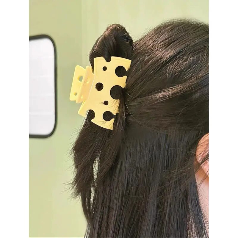 Lāzera etiķskābe krāsains cirkons burtu tauriņš uzlīme matu nagi sievietēm ikdienas moderns Y2K juvelierizstrādājumu sveķu haizivs klips Jauns