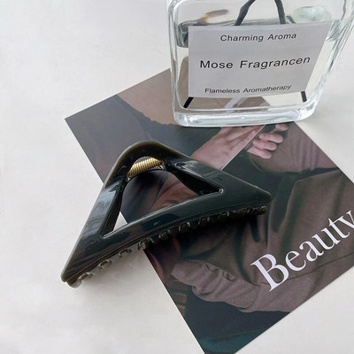 Δωρεάν αποστολή 2023 Κορέα Fashion New 11,3cm Big Triangle Hairpin Headwear Resin Sweet Hair Claw Claw Accessories for Women Girls