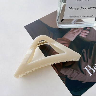Δωρεάν αποστολή 2023 Κορέα Fashion New 11,3cm Big Triangle Hairpin Headwear Resin Sweet Hair Claw Claw Accessories for Women Girls