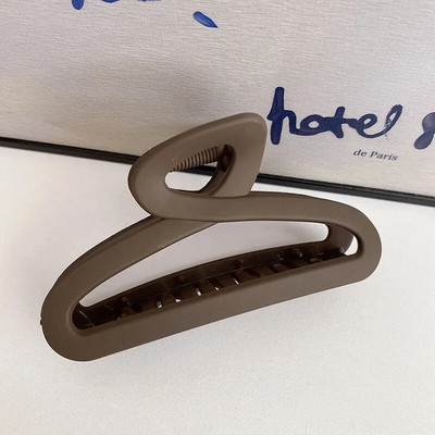 Vintage Coffee Hair Claws Μοντέρνα γεωμετρικά κούφια κλιπ για τα μαλλιά Crab Barrettes Shark Clip Αξεσουάρ μαλλιών για γυναίκες για πάρτι