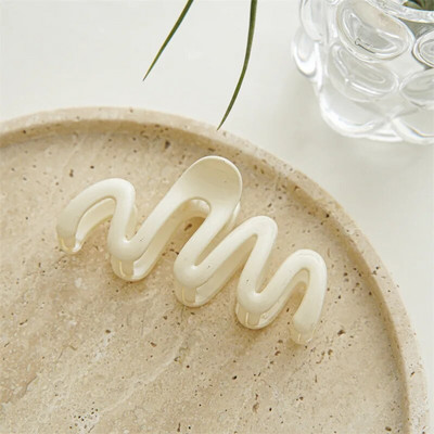 Vintage Coffee Hair Claws Μοντέρνα γεωμετρικά κούφια κλιπ για τα μαλλιά Crab Barrettes Shark Clip Αξεσουάρ μαλλιών για γυναίκες για πάρτι