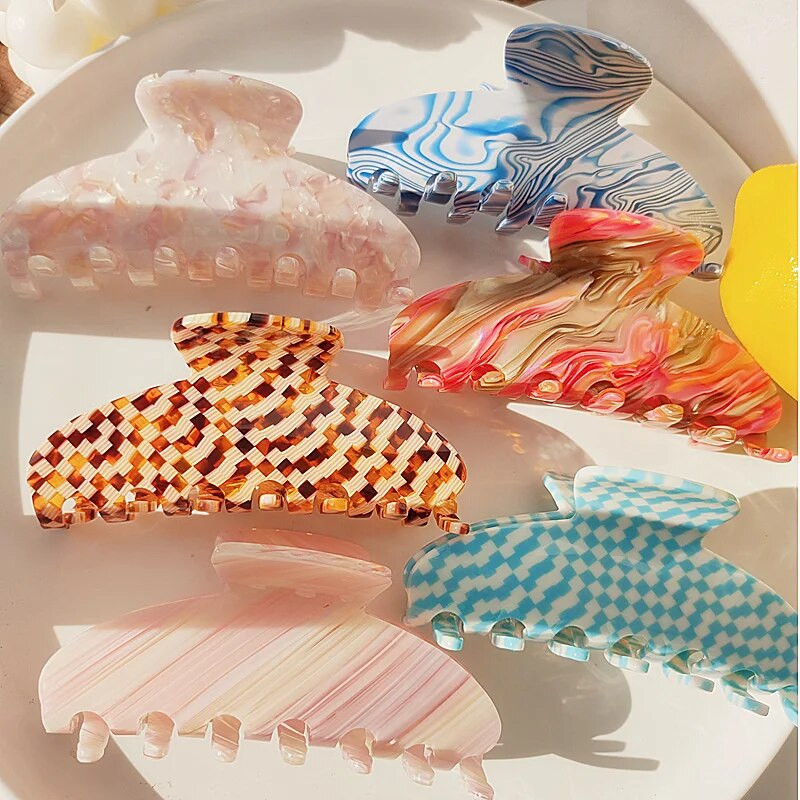 HANGZHI New French Grid Stripe Cream Щипка за коса с флорален ацетат Шнола за коса Shark Retro Модерни аксесоари за коса за жени Момичета 2021 г.