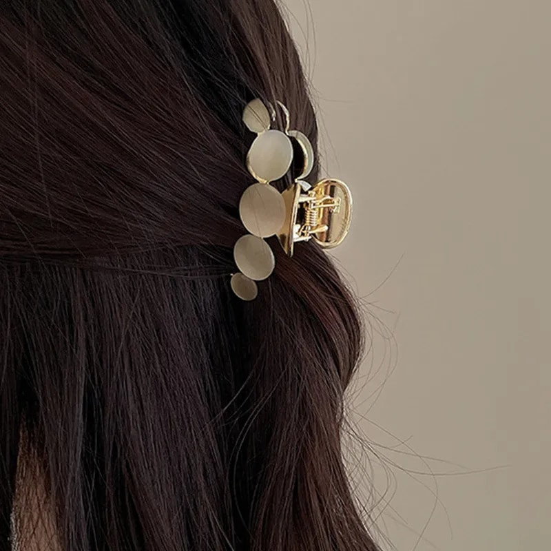 AOMU 2020 uued Hyperbole Big Pearls akrüülist juukseküüsklambrid suures suuruses meigikarvad juuste kujundamiseks naiste juukseaksessuaarid