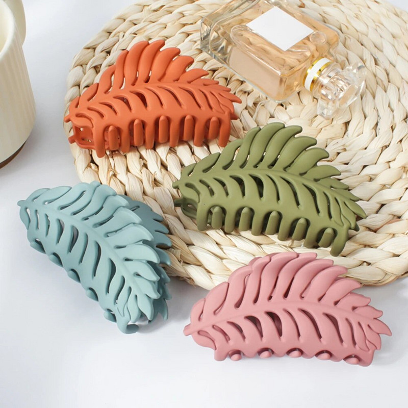 Modna jednobojna kandža za kosu u obliku lista za žene Matirana kopča za punđu Dodaci za kosu Alat za stiliziranje Ženska ukosnica za sve kombinacije