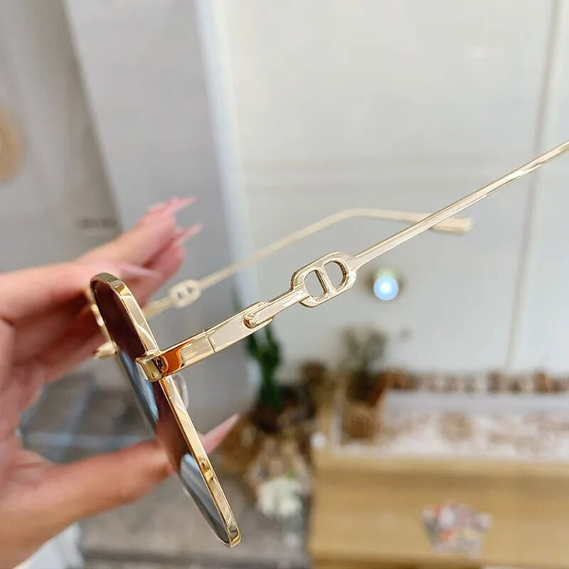 Нови квадратни слънчеви очила с метална голяма рамка Дамски маркови дизайнерски модни слънчеви очила Мъжки очила за шофиране на открито UV400 Oculos De Sol