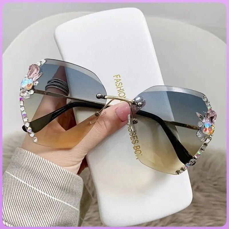 Sunčane naočale bez okvira za žene Ljetne sunčane naočale s UV zaštitom s dijamantima Vintage osobnost Sunčane naočale za djevojke