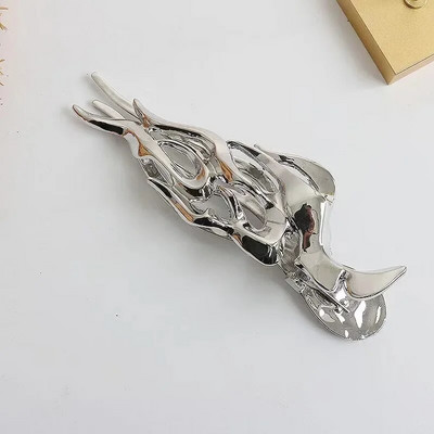 Модерен дизайн, издълбана метална щипка за коса, украса за глава 2023 Личност, креативна неправилна геометрия, фиби за жени, аксесоари