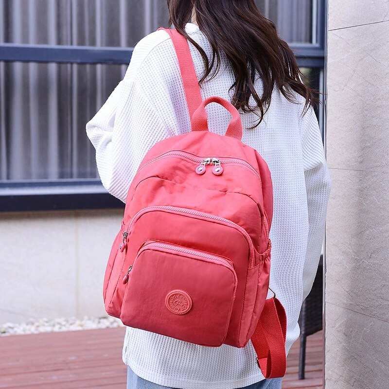 Πρακτική, μεγάλης χωρητικότητας, μονόχρωμη σχολική τσάντα Anti Theft Anti Splash Nylon Shoulder Bag Fashion Famous Women Designer Backpack