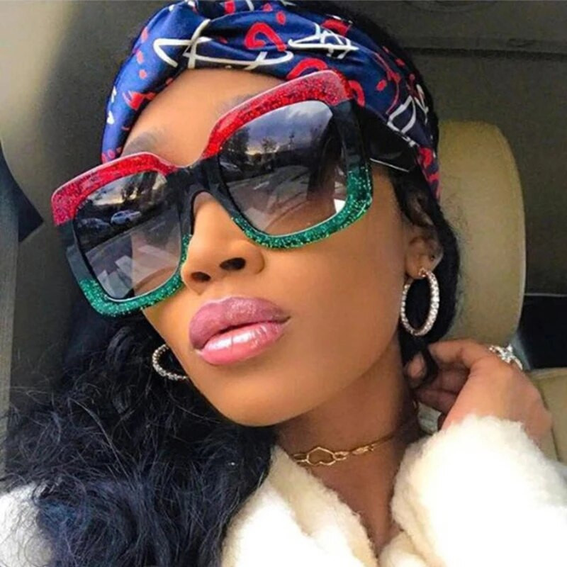Suured ruudukujulised päikeseprillid Naine Bränd Disainer Läbipaistvad läätsed Päikeseprillid Naistele Kolmevärvilised Suure raamiga Peo prillid Oculos
