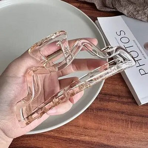 Moda jednostavna korejska geometrija valovita kopča za kosu ukosnica 2023 Trendy Design Personality Retro ženska pokrivala za glavu s kandžama za kosu Veleprodaja