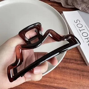 Moda jednostavna korejska geometrija valovita kopča za kosu ukosnica 2023 Trendy Design Personality Retro ženska pokrivala za glavu s kandžama za kosu Veleprodaja