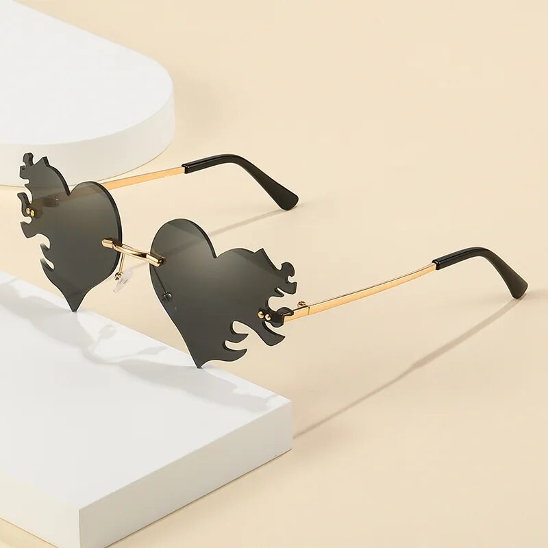 Fashion Love Heart akiniai nuo saulės su ašaromis Y2K Punk Peach Heart berėmiai vienetiniai akiniai nuo saulės be rėmelių raudoni rožiniai geltoni lęšių atspalviai
