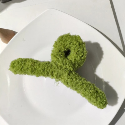 HANGZHI Color Lambswool Hair Clip Retro Dragon Fruit Color Shark Hair Claw για γυναίκες κορίτσια Φθινόπωρο 2022 Νέα αξεσουάρ μαλλιών