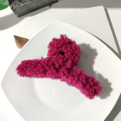 HANGZHI Color Lambswool Hair Clip Retro Dragon Fruit Color Shark Hair Claw για γυναίκες κορίτσια Φθινόπωρο 2022 Νέα αξεσουάρ μαλλιών