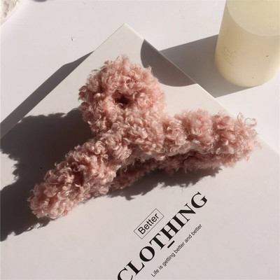 HANGZHI Color Lambswool Hair Clip Retro Dragon Fruit Color Shark Hair Claw για γυναίκες κορίτσια Φθινόπωρο 2022 Νέα αξεσουάρ μαλλιών