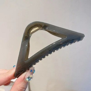 2023. aasta uus mood metallist geomeetrilised juukseklambrid Trendikad juukseklambrid juukseklambrid juuksenõelad peojuukseaksessuaarid naiste peakatted