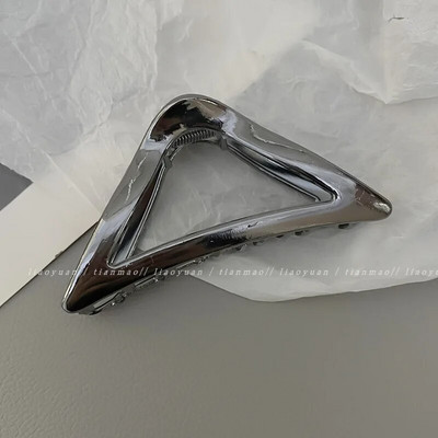 2023. aasta uus mood metallist geomeetrilised juukseklambrid Trendikad juukseklambrid juukseklambrid juuksenõelad peojuukseaksessuaarid naiste peakatted