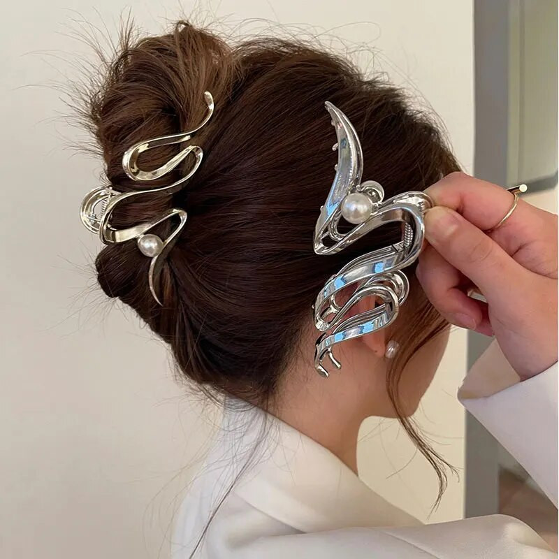 2023. aasta uus mood metallist geomeetrilised juukseklambrid Trendikad juukseklambrid juukseklambrid juuksenõelad peojuukseaksessuaarid naiste peakatted