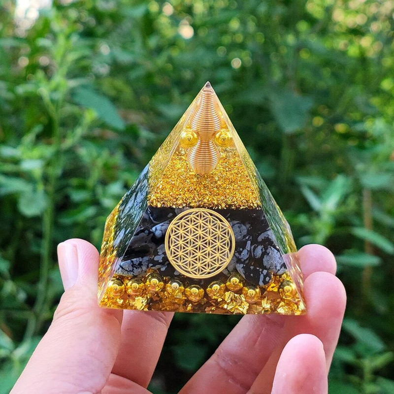 Energetska piramida Orgonit Iscjeljujući kristali Alat za čakre Reiki Prirodna kugla od ametista Energetski kamen Ručno izrađeni poklon Dekoracija kućnog ureda