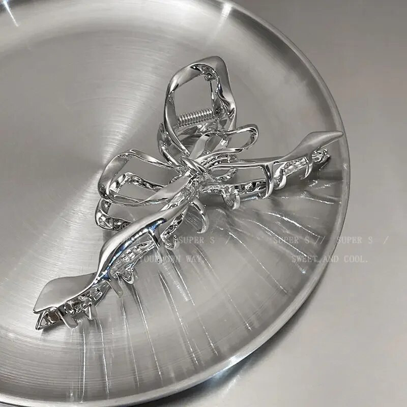 Trendy zlatno srebrna crna metalna mašna Ogromne kopče s kandžama za žene Dodaci za gustu kosu Geometrijski veliki morski pas Ukosnice Pokrivala