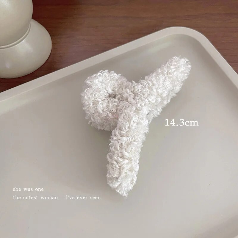 Uued Korea plüüsist juuksenõelad sooja sügistalvise juukseklambrid naistele Shark suures suuruses juukseküüned Trendikad moodsad juukseaksessuaarid