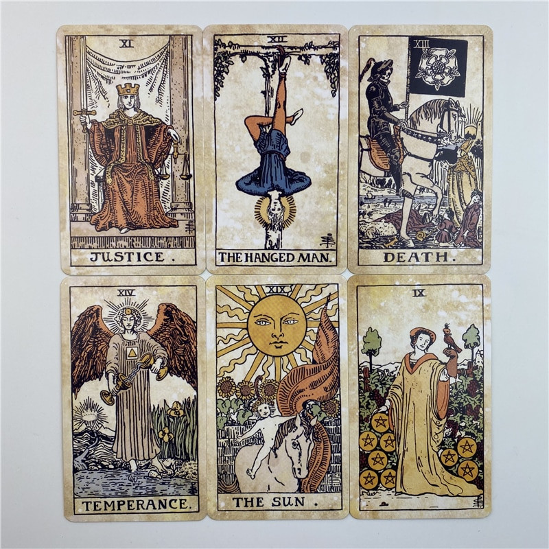 Cutie de metal Aurit Tarot Cărți de epocă Deck Divinație Cu Ghid de hârtie Versiune în engleză Jocuri de societate clasice