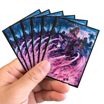 60PCS/BAG Κάρτα TCG MGT The Wandering Emperor Sleeves Χαρακτήρες παιχνιδιών Protector Cards Shield Graphics Protector Έγχρωμα μανίκια PKM