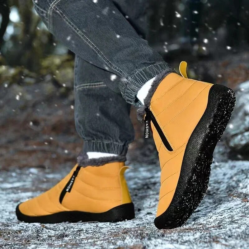 Zimske muške čizme 2024. Tople kratke plišane cipele za slobodno vrijeme Jednobojni patentni zatvarač Neklizajuće čizme za snijeg Muške gumene gležnjače s okruglim prstima