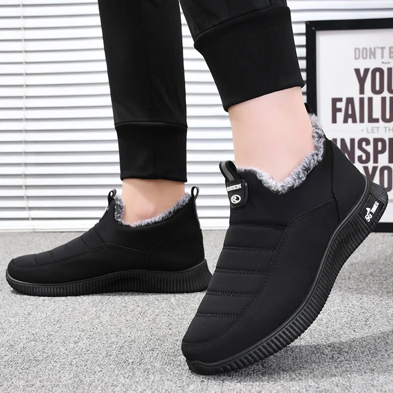 Χειμερινά νέα ανδρικά βελούδινα και χοντρά βαμβακερά παπούτσια μεσήλικας και ηλικιωμένου πατέρα και μπότες χιονιού