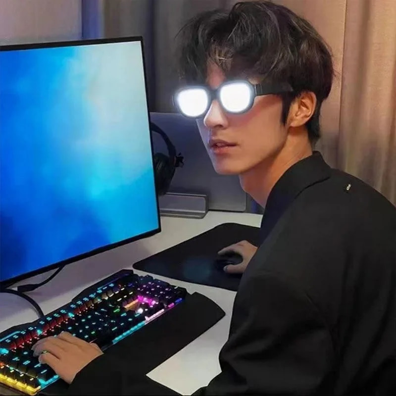 Anime LED gaismas brilles Smieklīgi, forši sarkano acu efekti, kospleja rekvizīti Brilles, kostīmi, aksesuāri ballīšu brilles bērniem, dāvanas