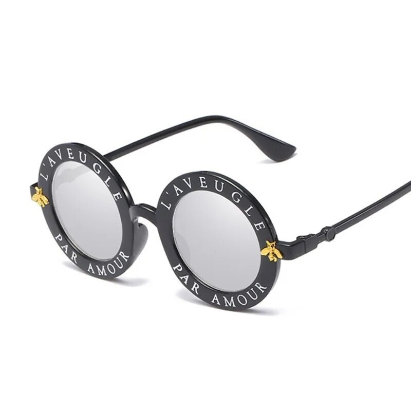 Retro seksikad mustad ümmargused päikeseprillid naine brändi disainer inglise tähed mesilane ring päikeseprillid mood naiste varjud Oculos