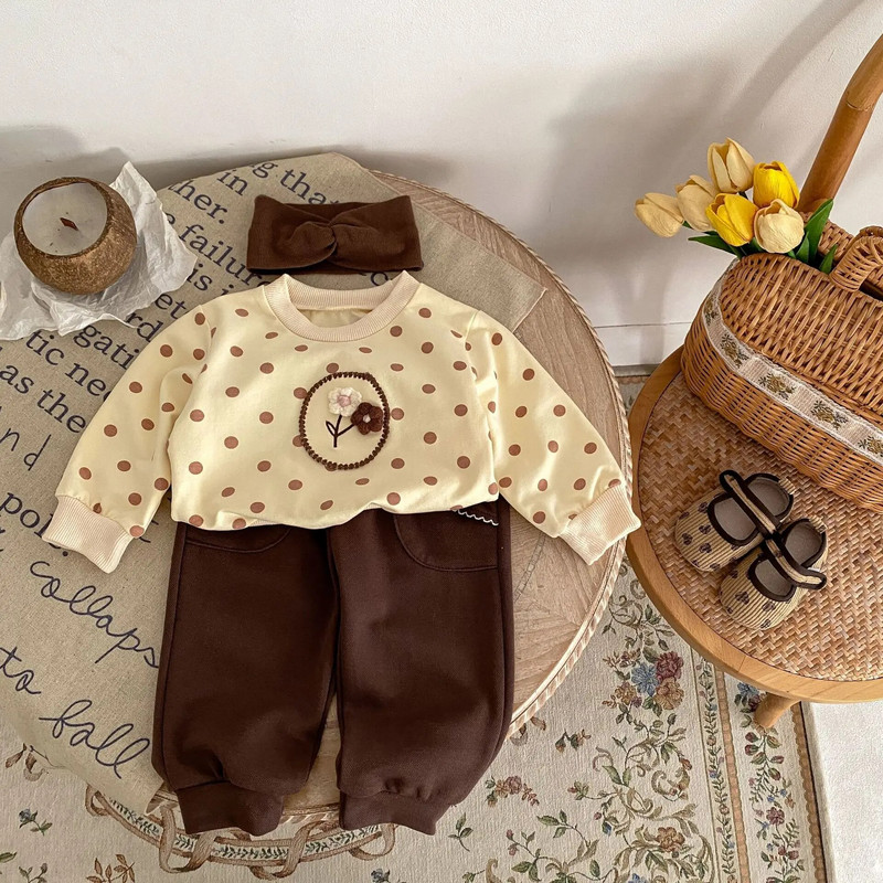 8411 Komplet odjeće za bebe 2024. Proljeće Novo odijelo za djevojčice Točkaste majice s printom + naborane hlače s džepovima Slatko odijelo za djevojčice