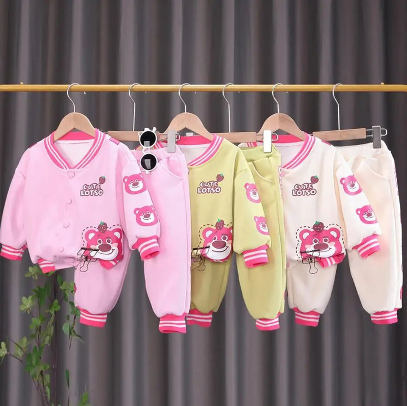 Rudens meiteņu multfilmu apģērbu komplekts modes mazuļu zemeņu lācis jakas beisbola jakas un bikses 2 gab. zīdaiņu tērpi Vestidos