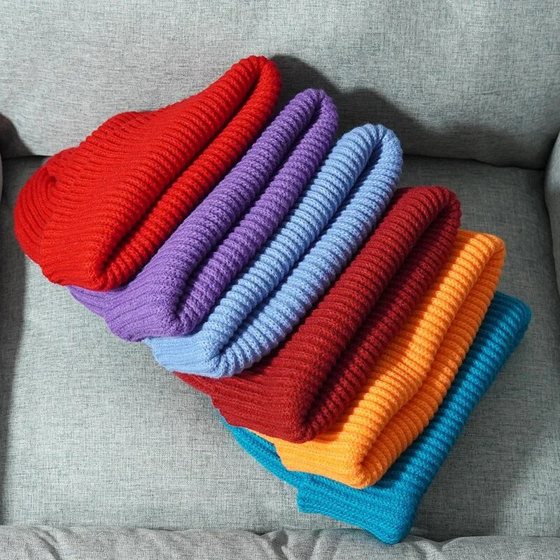 2024. gada rudens melns, sarkans, ziema, vīrieši, sievietes, trikotāžas cepure, stingras, tēta cepures, biezas, siltas, slēpošanas pupiņas, meitenes