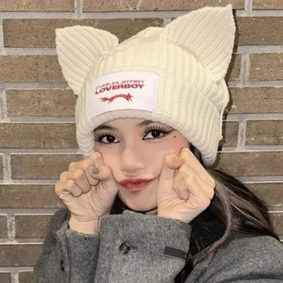 Mielos katės ausytės megztos vilnonės kepuraitės moteriškos mados su gobtuvu Pupelės Žiemos šiltos kiaulės ausys vilnonės kepurės Dizainas Kpop asmenybės gaubtas