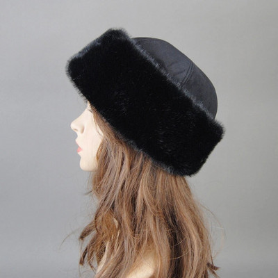 Ushanka cepure Jauna viltus zīmola cepures viltus ūdeļu kažokādas cepures sievietēm silta krievu ziemas cepure sievietēm grezna viltus ūdeļu kažokādas cepure
