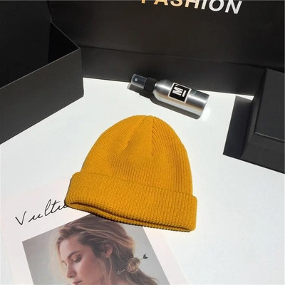 Sieviešu pupiņas, masīvas, vienkāršas ziemas, siltas kokvilnas trikotāžas sieviešu galvaskauss, modernas, jaunas Harajuku elegantas studentu cepures brīvā laika pavadīšanai