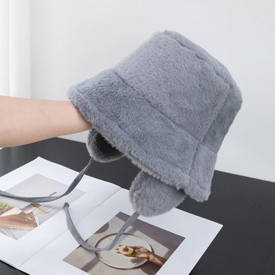 Ausu aizsargcepures Sieviešu ziemas mežģīņu plīša cepures ar platām malām Siltas vēja necaurlaidīgas aukstumizturīgas kažokādas cepure Retro cieta zvejnieka cepure