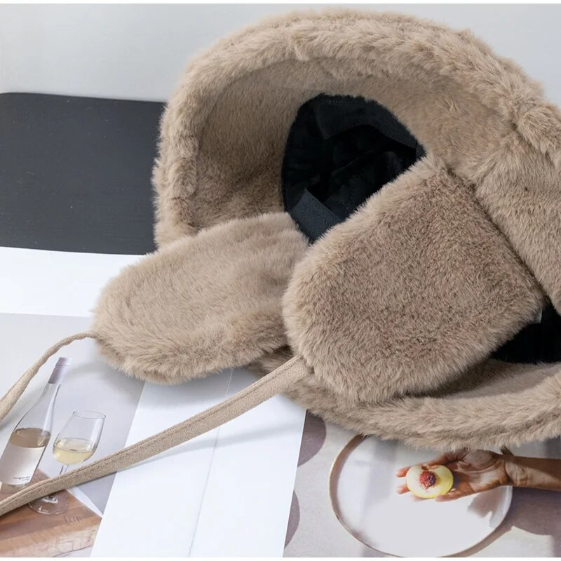 Ausu aizsargcepures Sieviešu ziemas mežģīņu plīša cepures ar platām malām Siltas vēja necaurlaidīgas aukstumizturīgas kažokādas cepure Retro cieta zvejnieka cepure