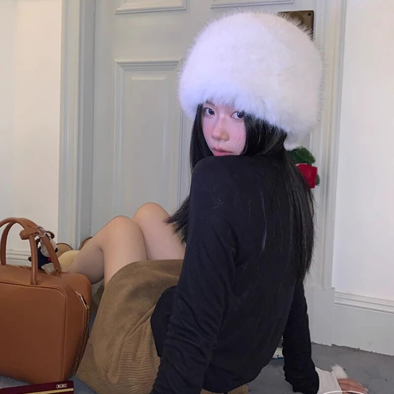2023. gada liela mākslīgās kažokādas pūkaina kausa cepure sievietēm Luksusa plīša ziemas cepure, bieza sniega lielizmēra kažokādas cepure Mīksta, liela Panamas cepure