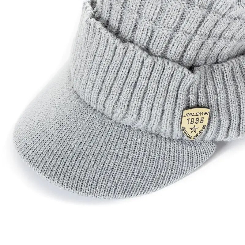 Unisex Keep Warm Hat Stilingos žieminės kepurės vyrams Pridėkite kailiu pamuštą minkštą kepurėlę su snapeliu 1998 m. etiketė Stora megzta kepurė moterims