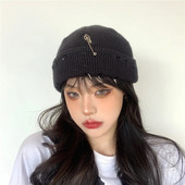 Ühevärviline silmkoeline müts Punk Hip Hop Beanid meestele Naistele Metallist Nõelrõngas Ääristeta Melon Kork Talvine Soe Heegeldatud Kapott Gorras